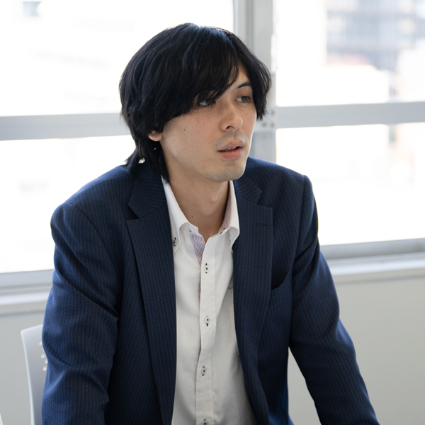 インタビュー